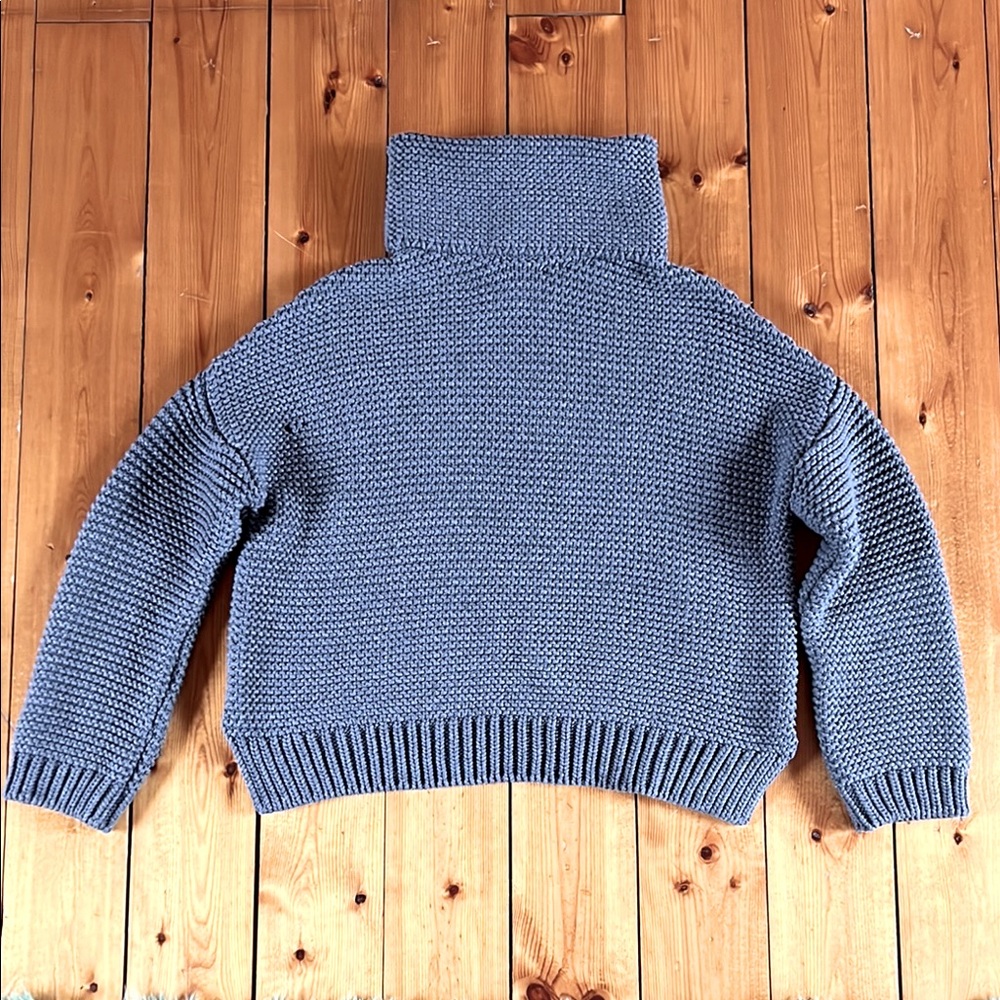 Zara Cozy Gray Heavy Knit Turtleneck Sweater. Size M